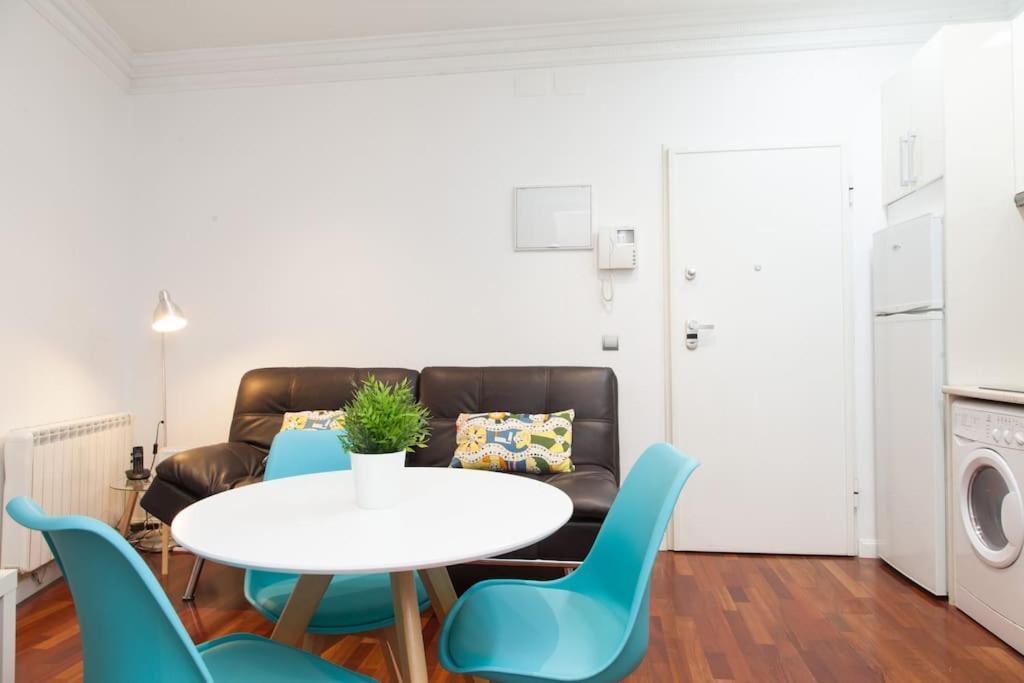 Tranquilo Apartamento En Chueca In2Iz5 Мадрид Екстер'єр фото