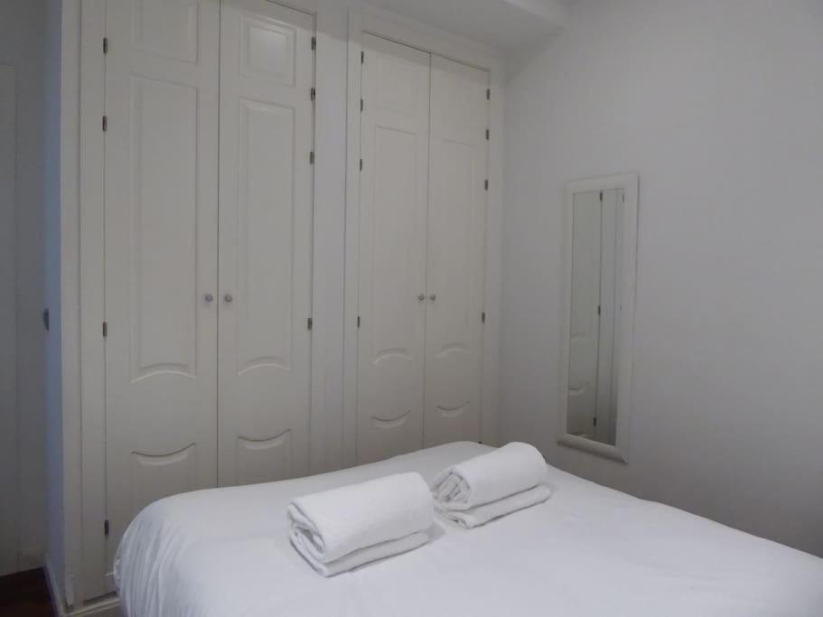 Tranquilo Apartamento En Chueca In2Iz5 Мадрид Екстер'єр фото